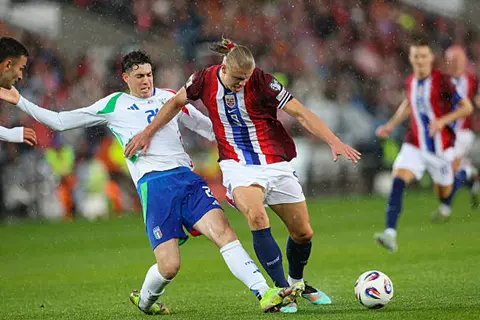 انتصار شبه مستحيل.. ماذا يحتاج منتخب إيطاليا أمام النرويج للتأهل إلى كأس العالم؟